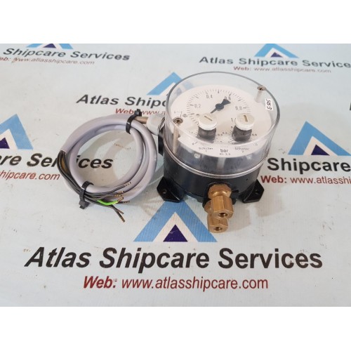 FISCHER DS1102NA29B1 PRESSURE REGULATOR