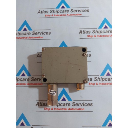 TRAFAG 8202.79.2210 PRESSURE TRANSMITTER 0...16 Bar-G