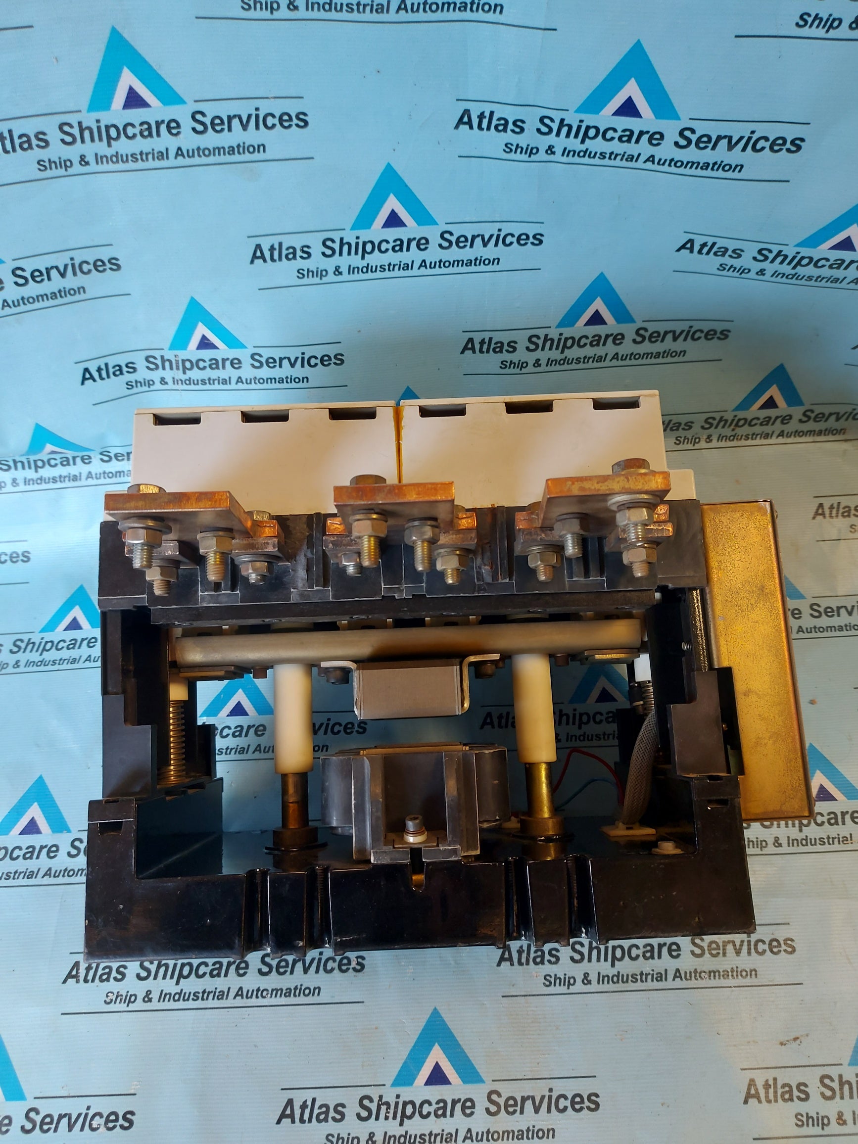 GE CK13BA300 CONTACTOR 1250A 600VAC 50/60Hz