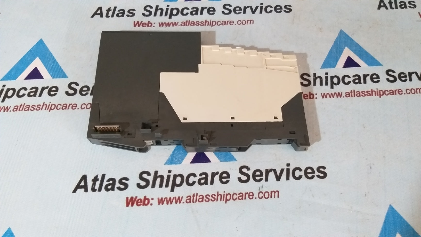 Siemens 3RK1903-0BA00 Terminal Module Pm-d Dc24v