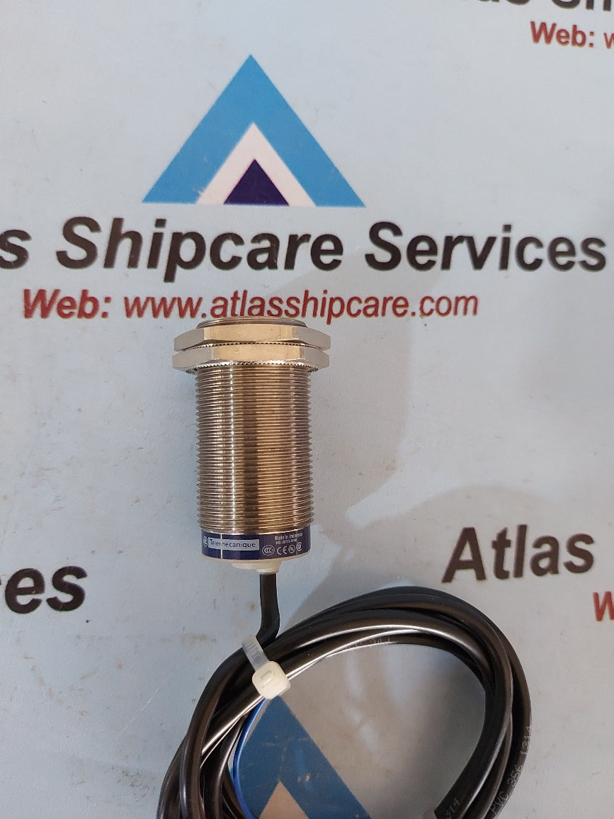 Telemecanique XS630B1PBL2 Inductive Sensor